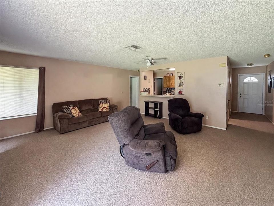 En Venta: $189,999 (2 camas, 2 baños, 1322 Pies cuadrados)