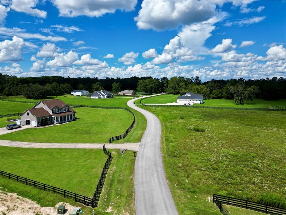 待售: $299,000 (5.24 acres)