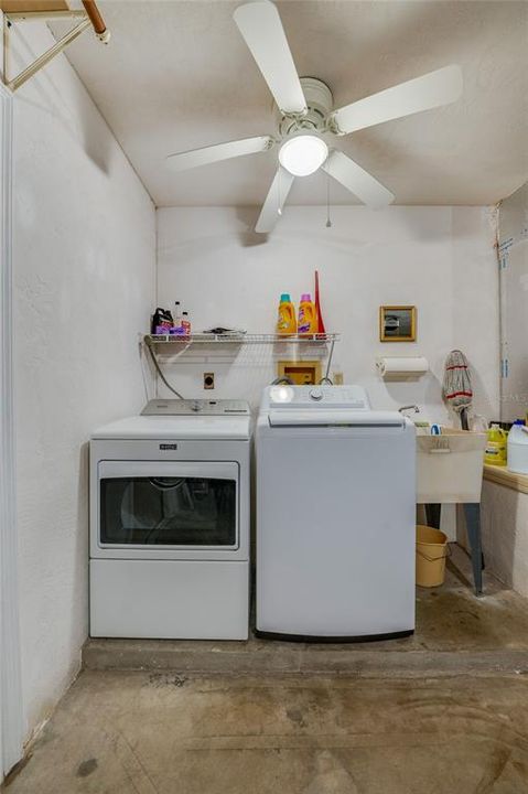 На продажу: $415,000 (3 спален, 2 ванн, 1892 Квадратных фут)