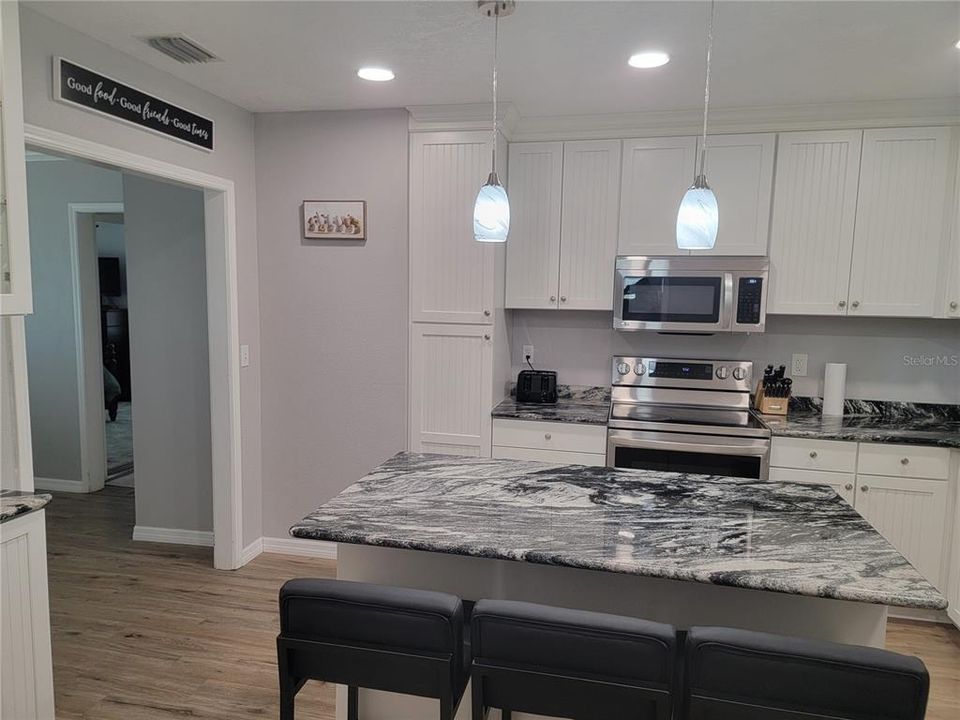 En Venta: $399,000 (3 camas, 2 baños, 1891 Pies cuadrados)