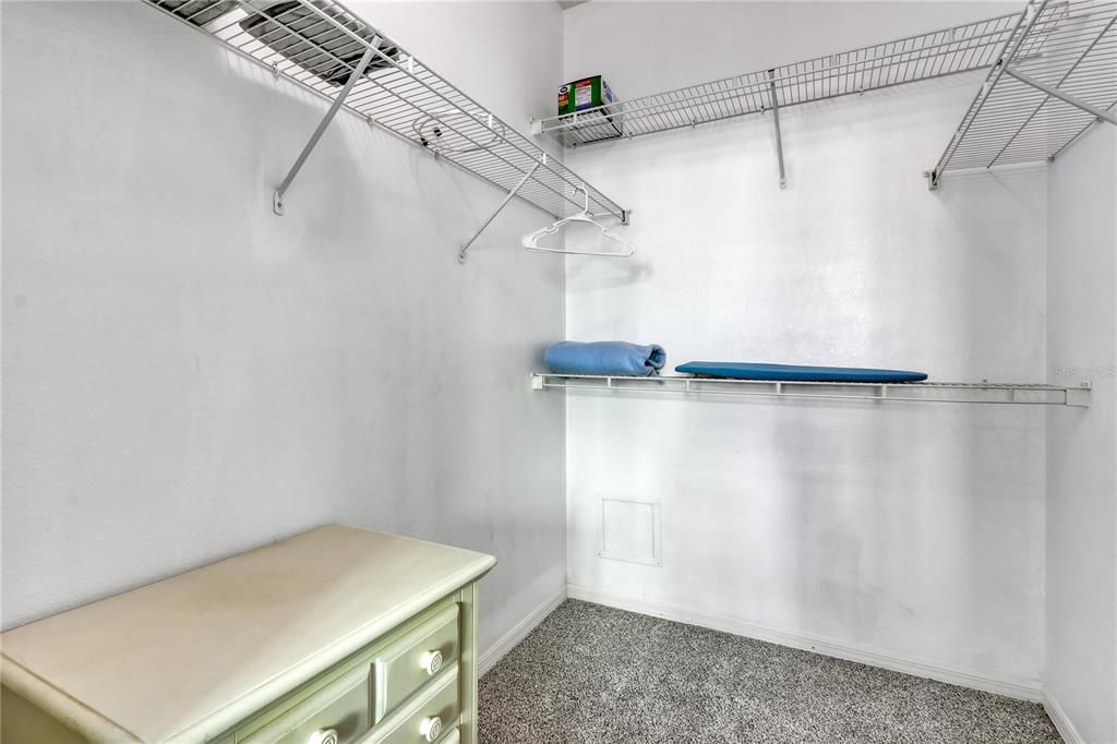 На продажу: $245,000 (2 спален, 2 ванн, 1159 Квадратных фут)