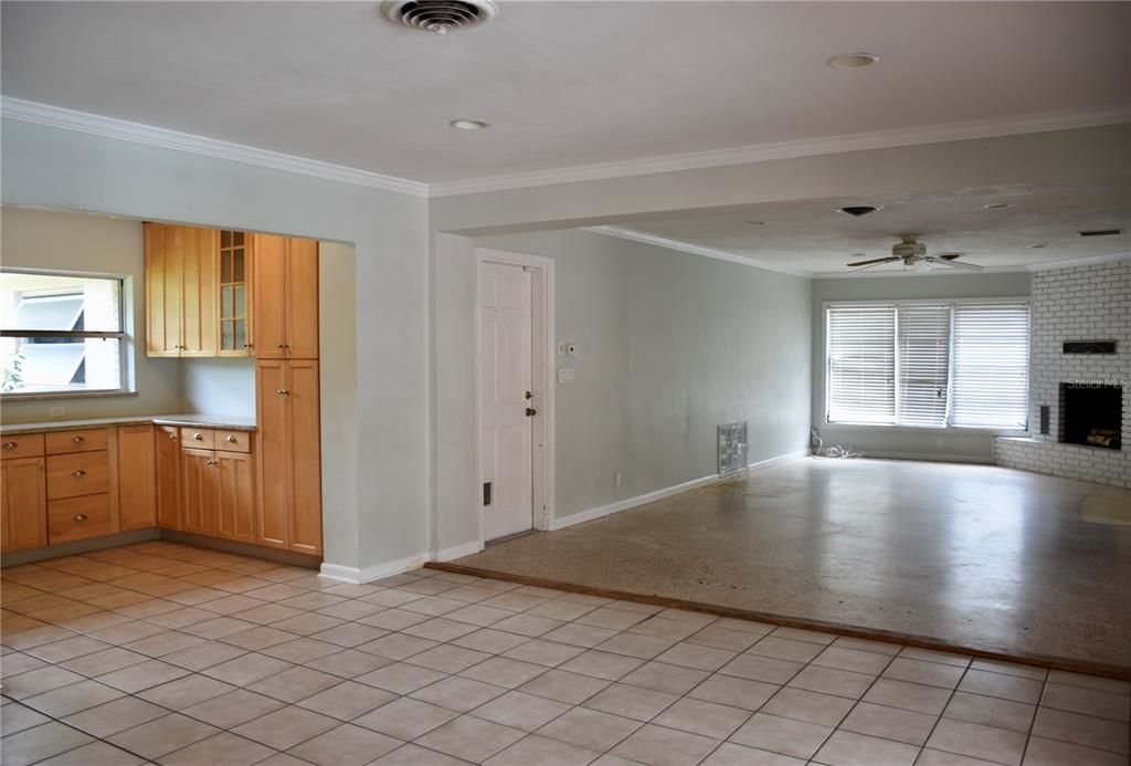 En Venta: $585,000 (4 camas, 4 baños, 3216 Pies cuadrados)