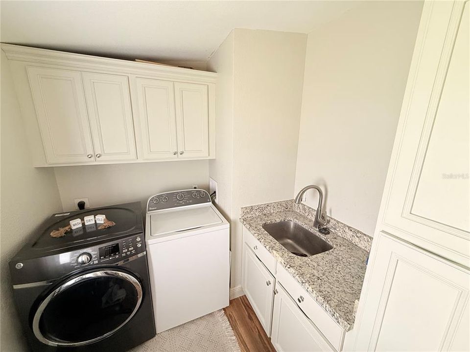 For Sale: $335,000 (4 beds, 2 baths, 2270 Square Feet)