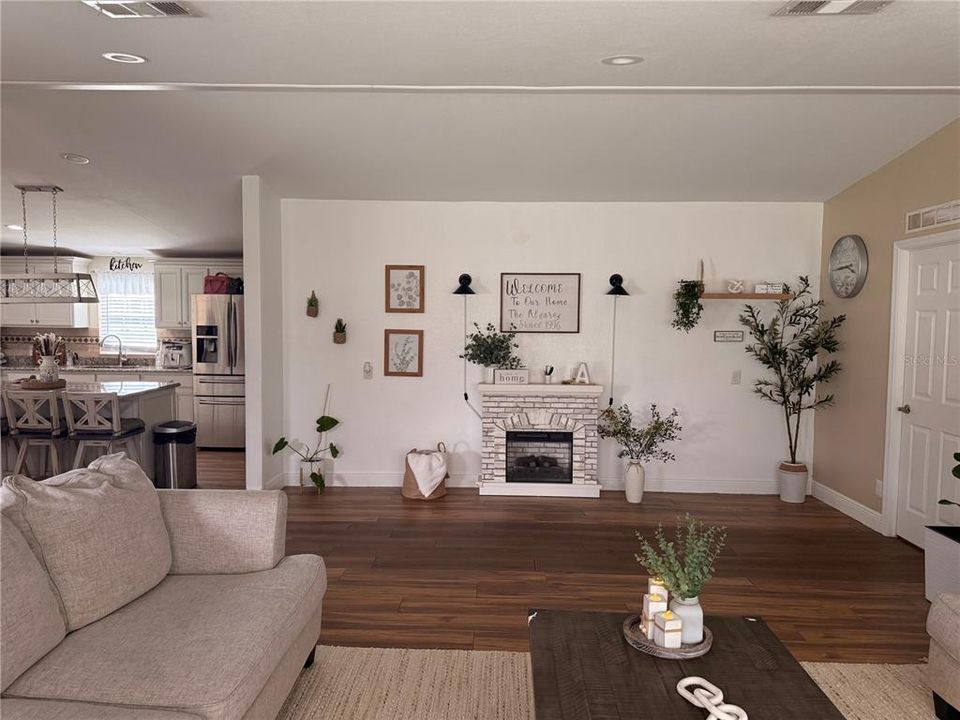 For Sale: $335,000 (4 beds, 2 baths, 2270 Square Feet)