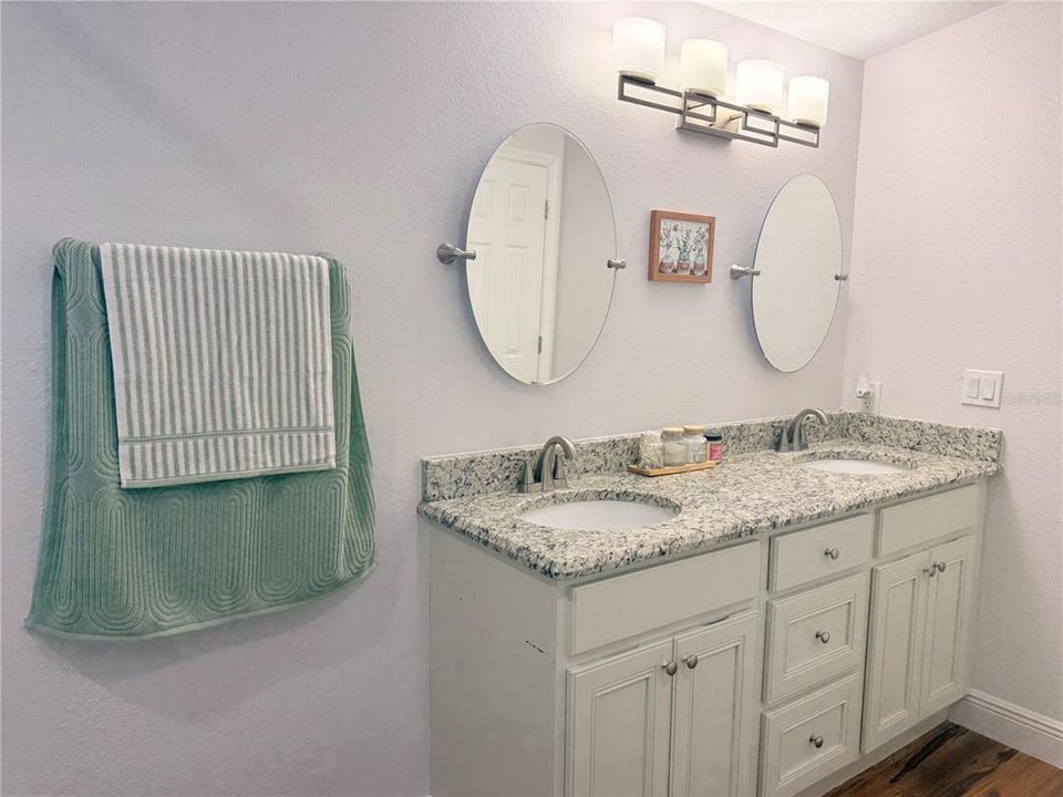 For Sale: $335,000 (4 beds, 2 baths, 2270 Square Feet)