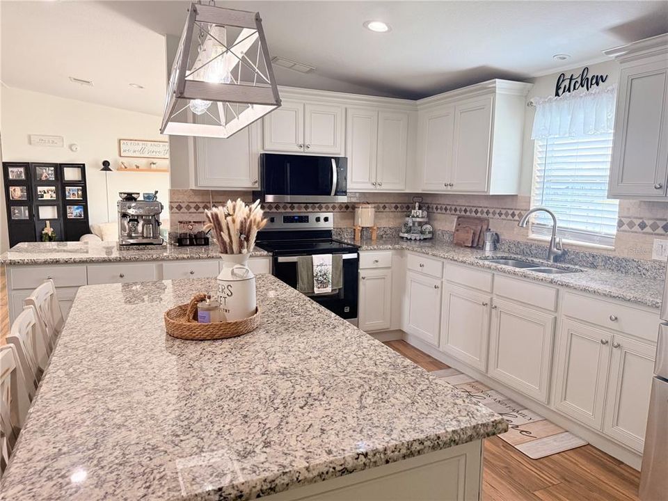 For Sale: $335,000 (4 beds, 2 baths, 2270 Square Feet)
