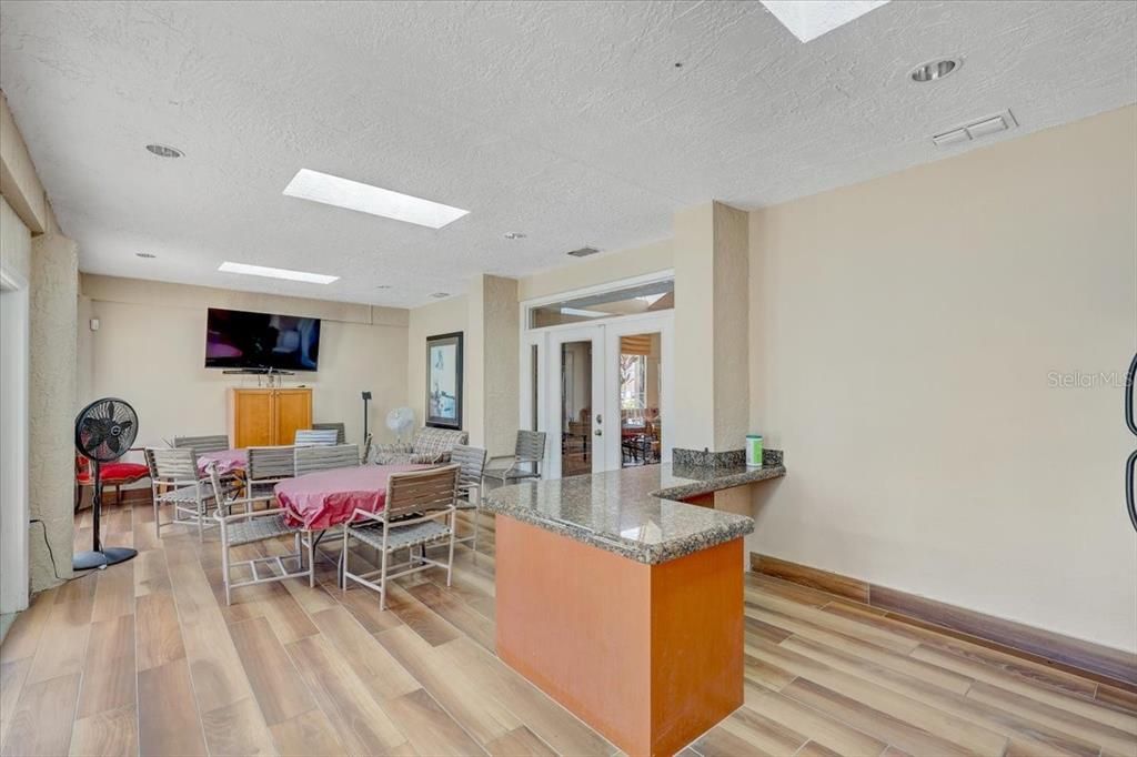 En Venta: $266,000 (2 camas, 2 baños, 1115 Pies cuadrados)