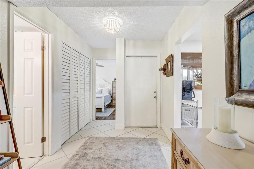 En Venta: $266,000 (2 camas, 2 baños, 1115 Pies cuadrados)