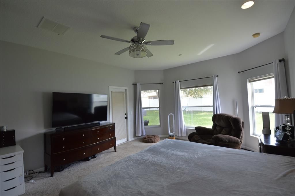 En Venta: $579,000 (5 camas, 4 baños, 3591 Pies cuadrados)