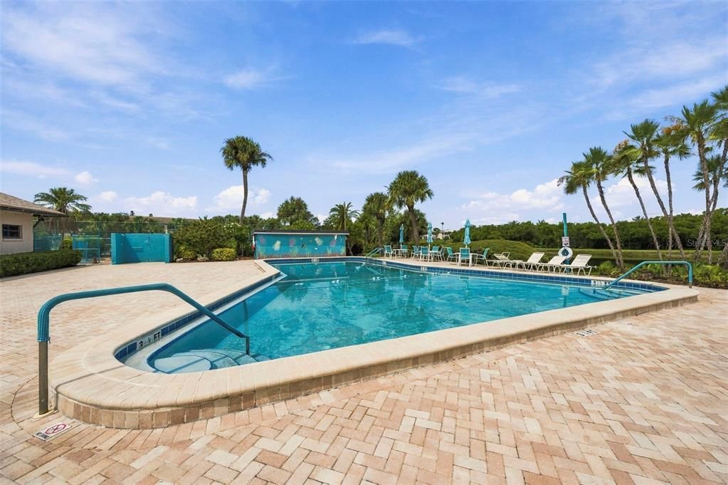 For Sale: $109,500 (1 beds, 1 baths, 790 Square Feet)