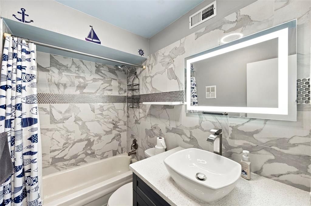 For Sale: $109,500 (1 beds, 1 baths, 790 Square Feet)