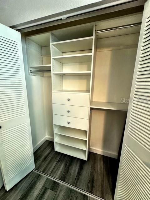 For Sale: $109,500 (1 beds, 1 baths, 790 Square Feet)