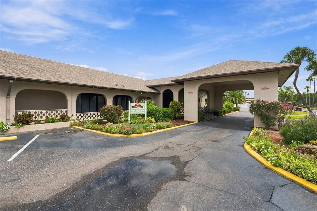 For Sale: $109,500 (1 beds, 1 baths, 790 Square Feet)