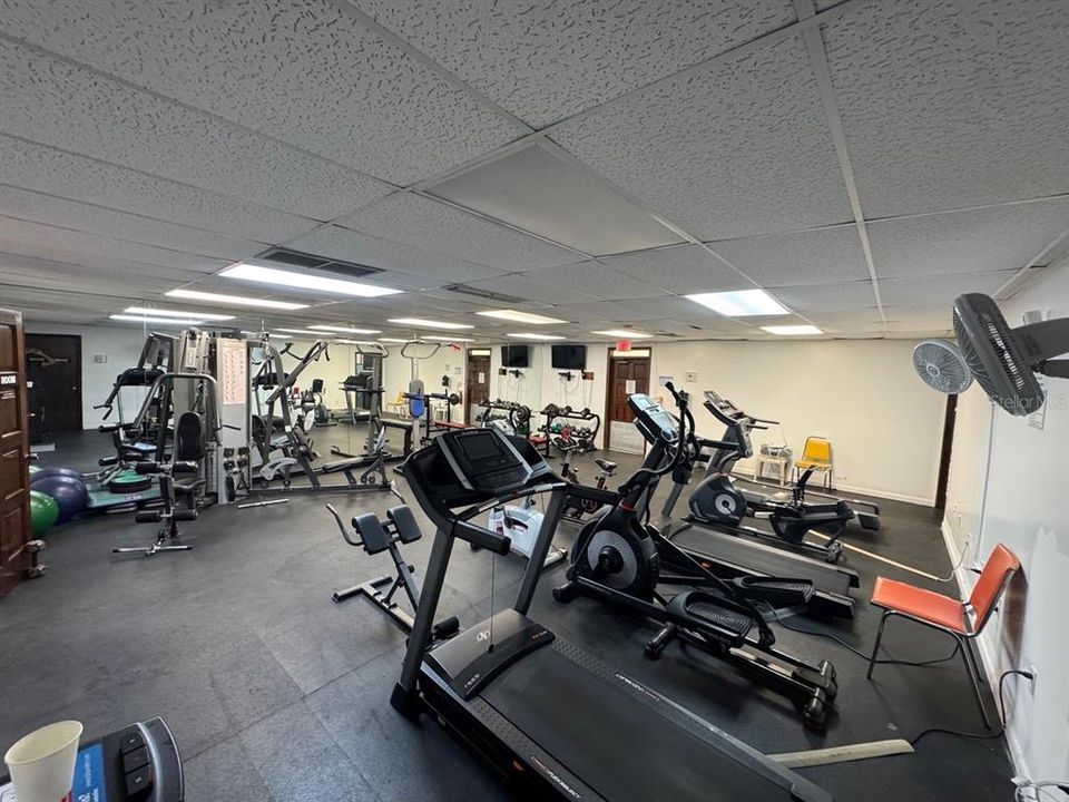 For Sale: $109,500 (1 beds, 1 baths, 790 Square Feet)