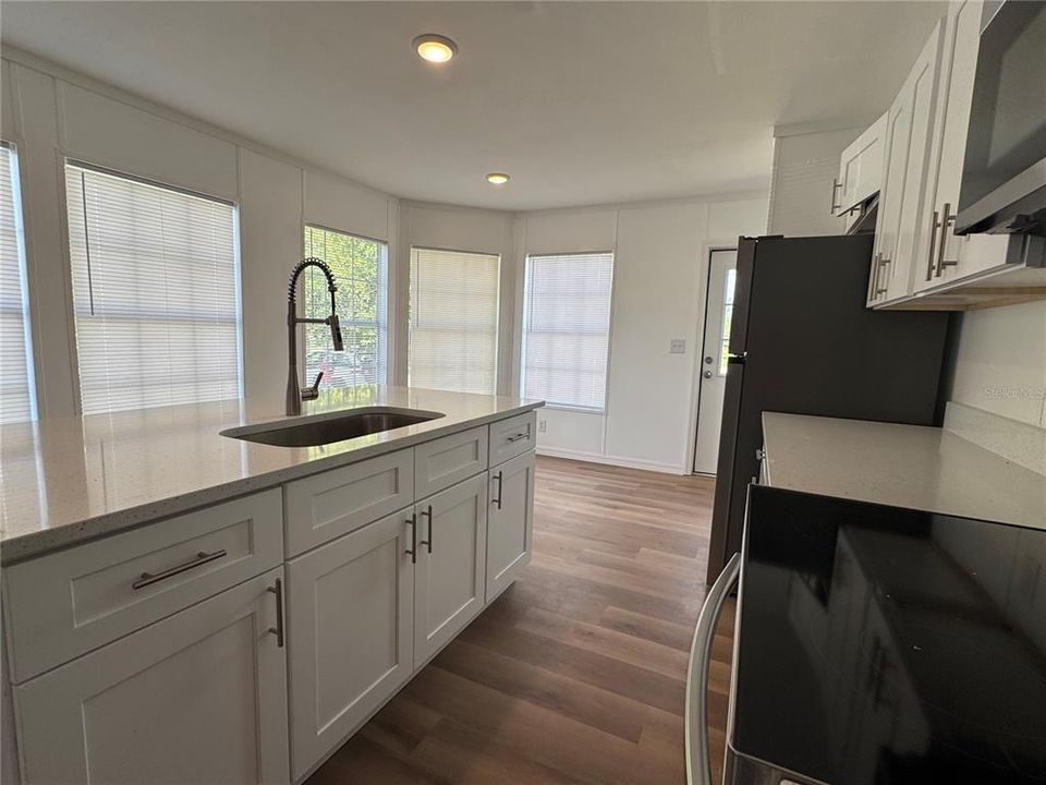 En Venta: $239,000 (3 camas, 2 baños, 1292 Pies cuadrados)
