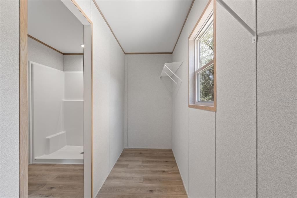 For Sale: $231,500 (4 beds, 2 baths, 1493 Square Feet)