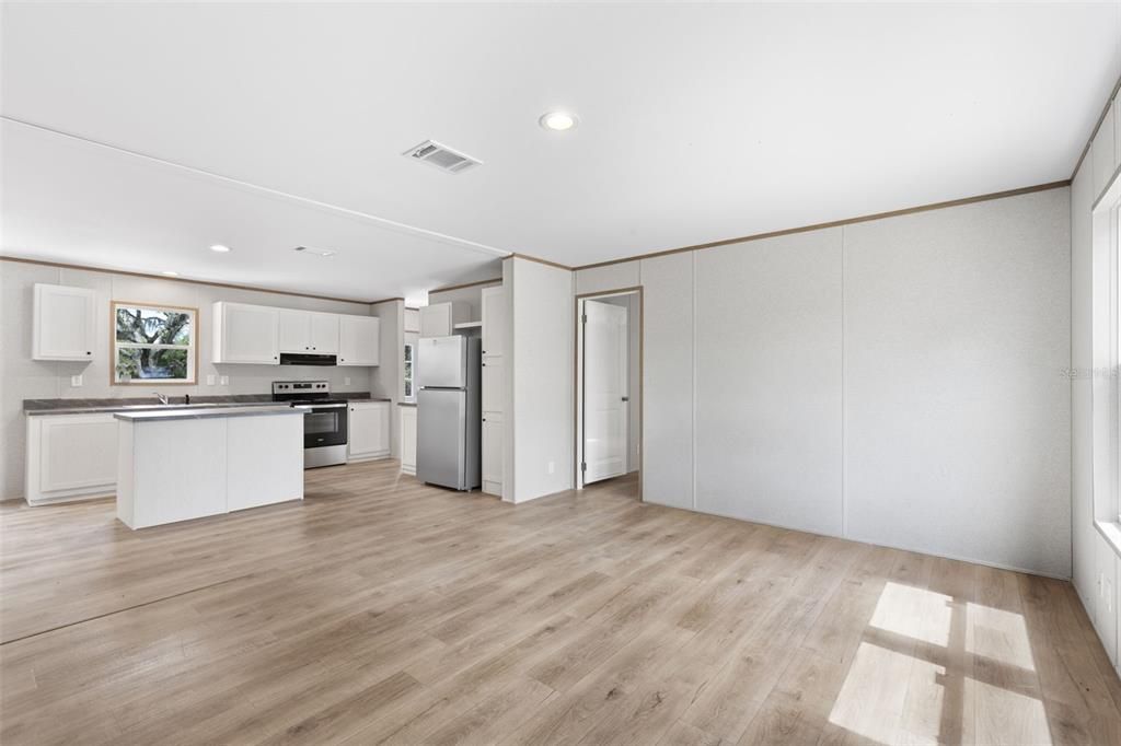 For Sale: $231,500 (4 beds, 2 baths, 1493 Square Feet)