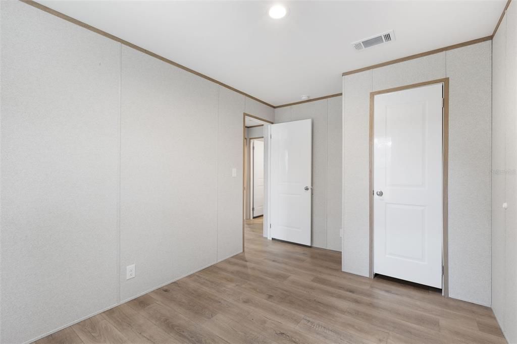 For Sale: $231,500 (4 beds, 2 baths, 1493 Square Feet)