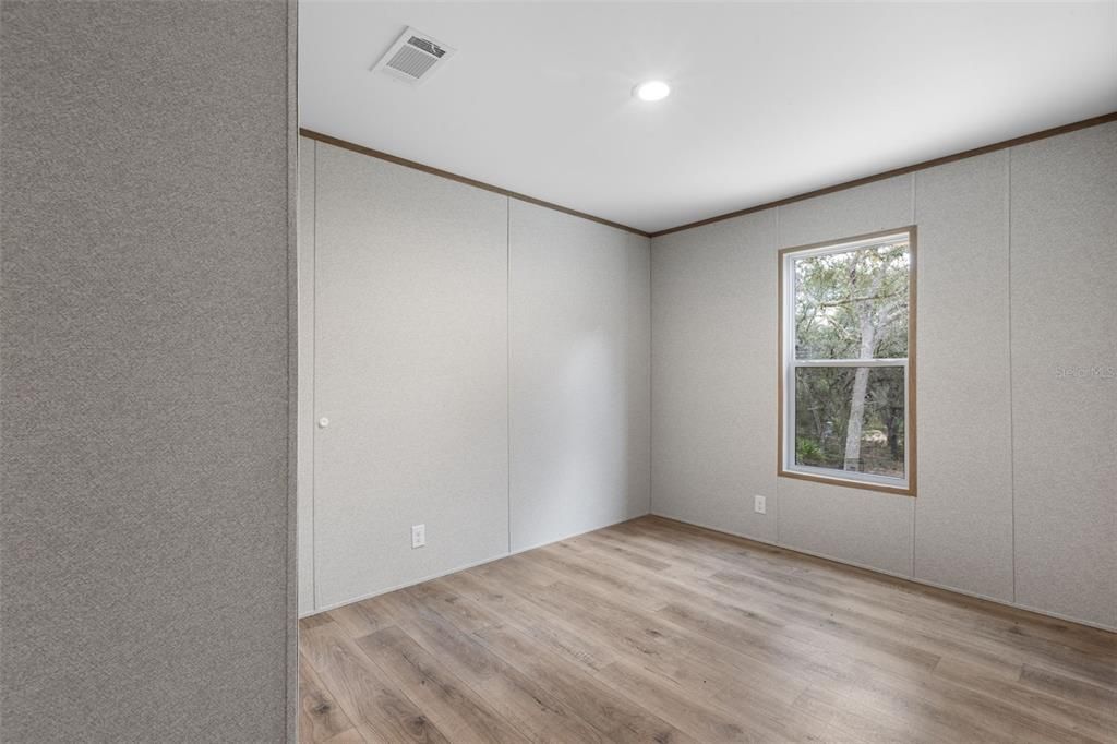 For Sale: $231,500 (4 beds, 2 baths, 1493 Square Feet)