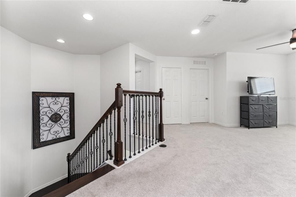 For Sale: $689,900 (5 beds, 3 baths, 3006 Square Feet)