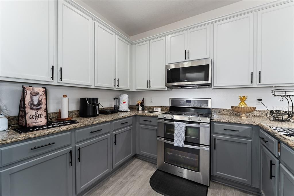 For Sale: $689,900 (5 beds, 3 baths, 3006 Square Feet)