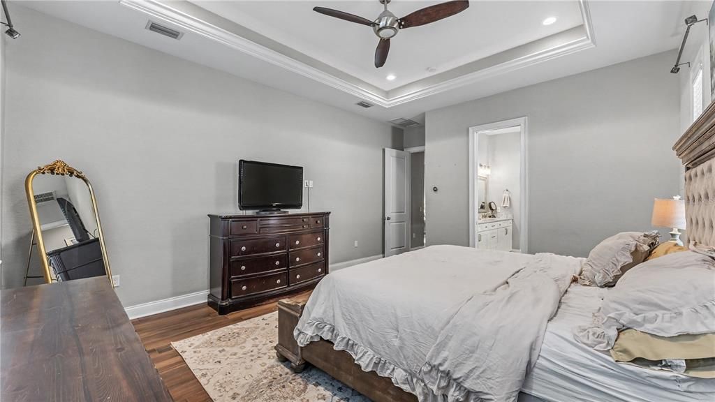 For Sale: $1,149,000 (5 beds, 3 baths, 3678 Square Feet)