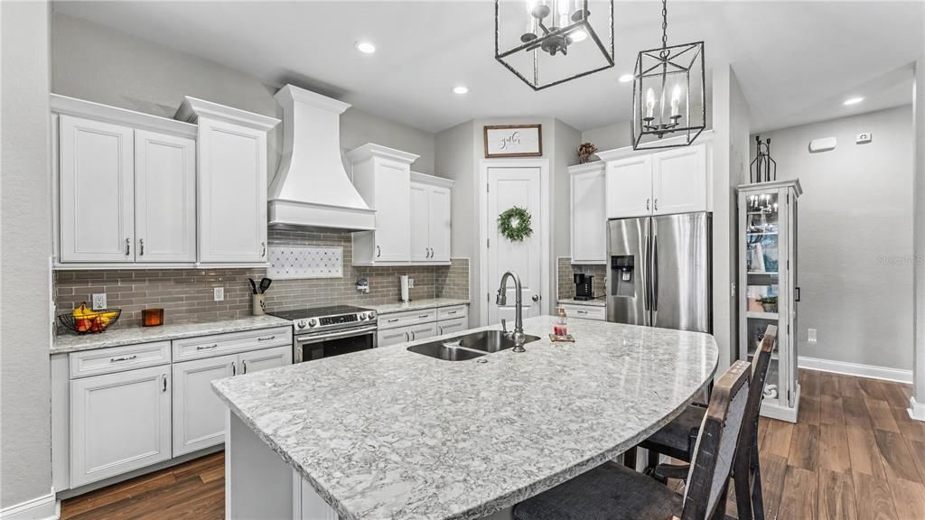 For Sale: $1,149,000 (5 beds, 3 baths, 3678 Square Feet)