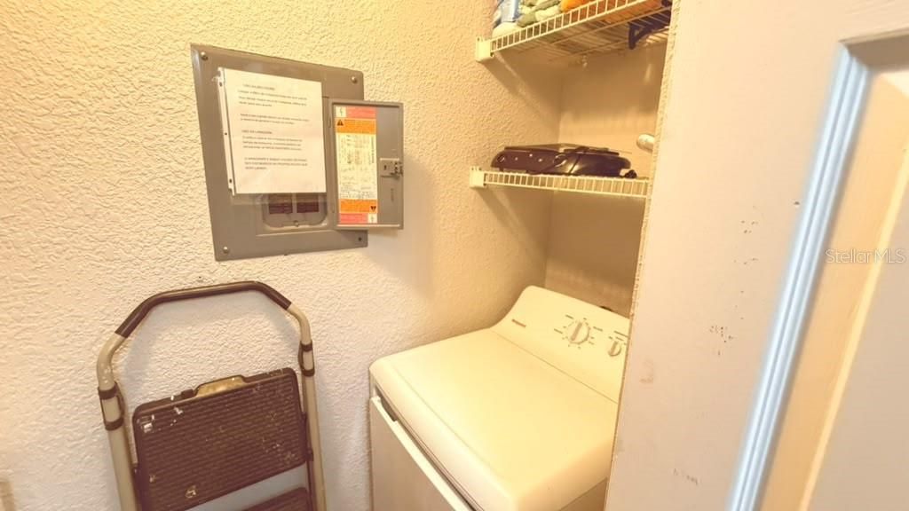 В аренду: $2,500 (4 спален, 2 ванн, 1323 Квадратных фут)