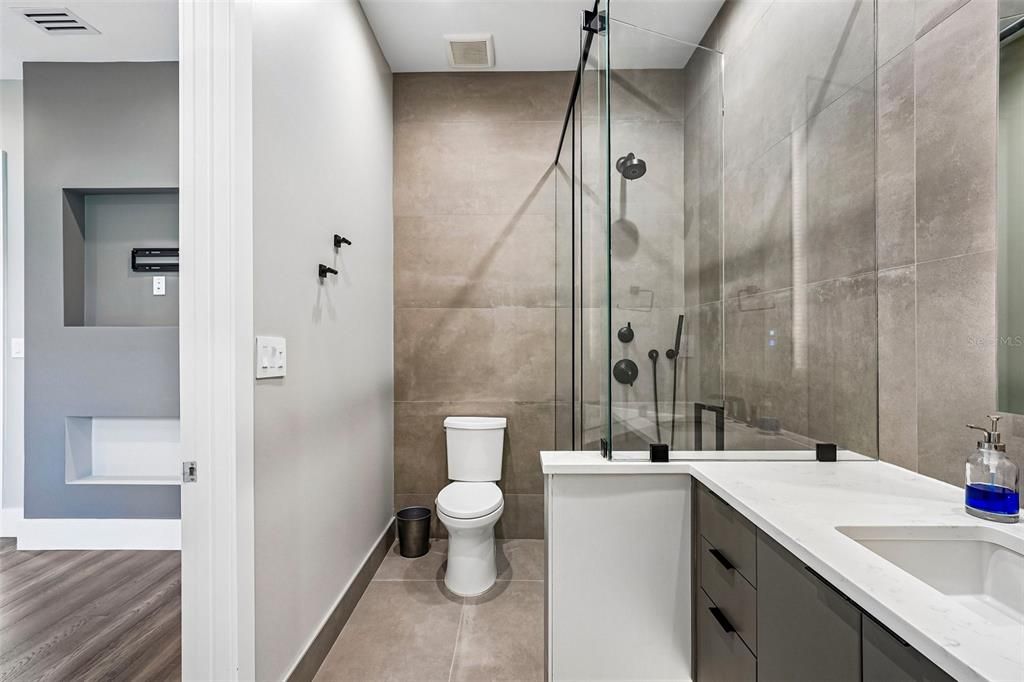 For Sale: $1,499,000 (4 beds, 4 baths, 2953 Square Feet)