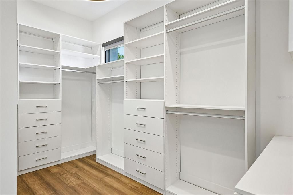 For Sale: $1,499,000 (4 beds, 4 baths, 2953 Square Feet)