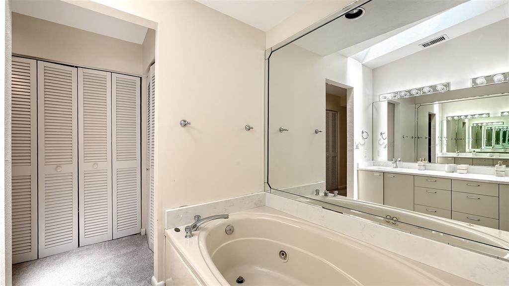 В аренду: $14,500 (4 спален, 3 ванн, 2314 Квадратных фут)
