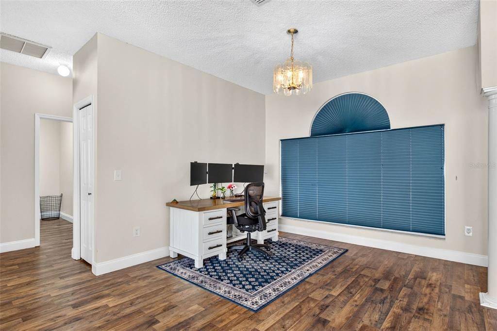 For Sale: $625,000 (4 beds, 3 baths, 2549 Square Feet)