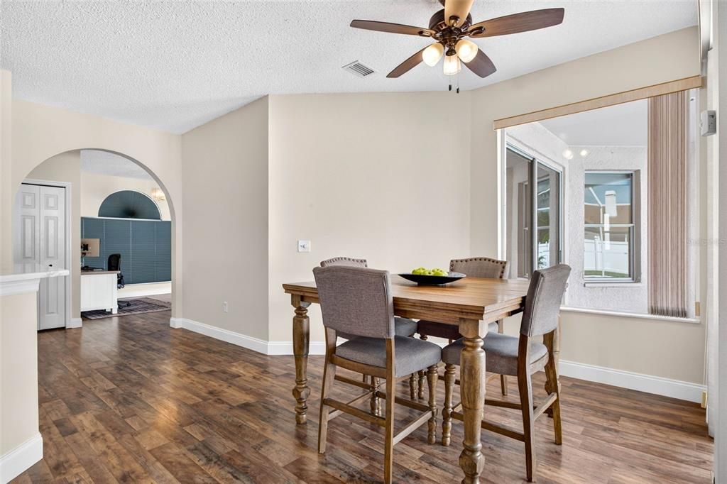 For Sale: $625,000 (4 beds, 3 baths, 2549 Square Feet)