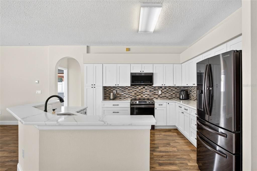 For Sale: $625,000 (4 beds, 3 baths, 2549 Square Feet)