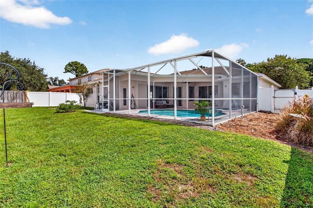 For Sale: $625,000 (4 beds, 3 baths, 2549 Square Feet)
