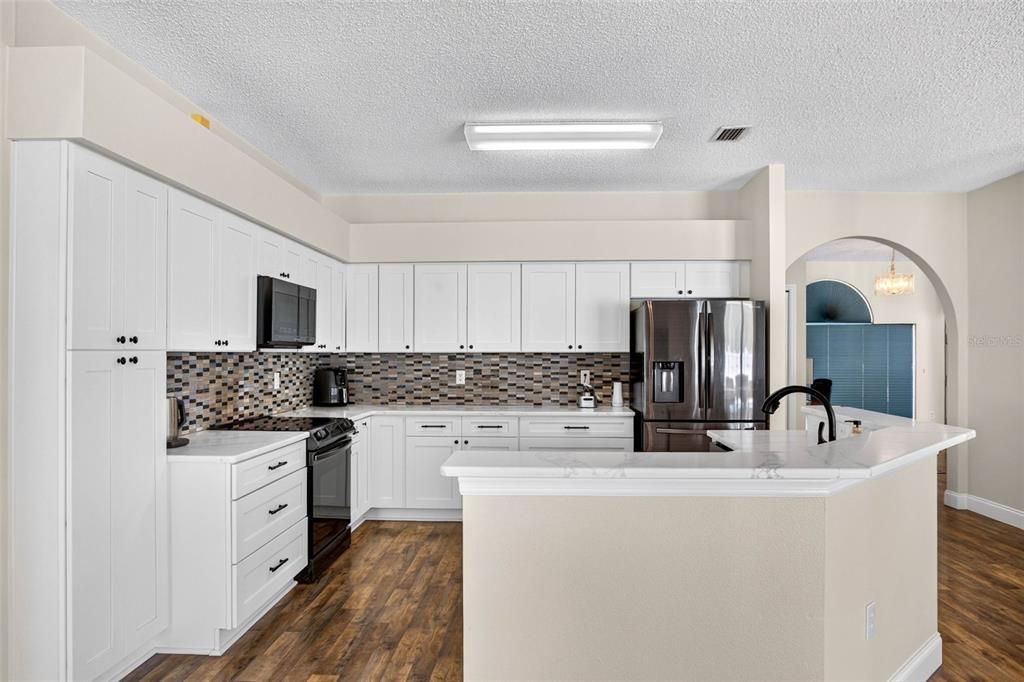 For Sale: $625,000 (4 beds, 3 baths, 2549 Square Feet)
