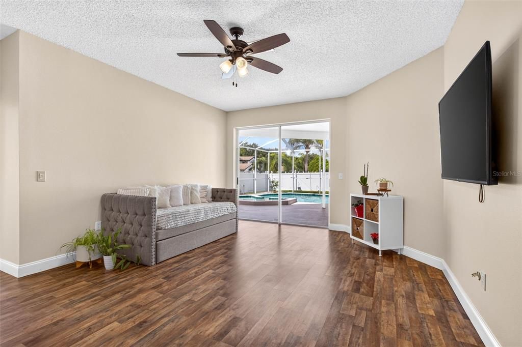 For Sale: $625,000 (4 beds, 3 baths, 2549 Square Feet)