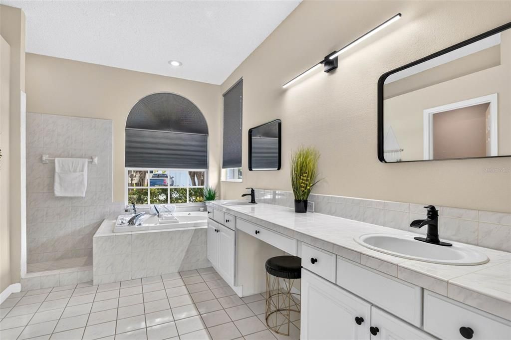 For Sale: $625,000 (4 beds, 3 baths, 2549 Square Feet)