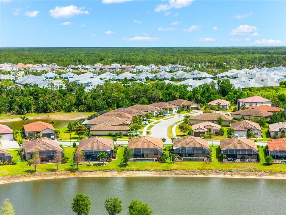 На продажу: $659,000 (4 спален, 3 ванн, 2035 Квадратных фут)