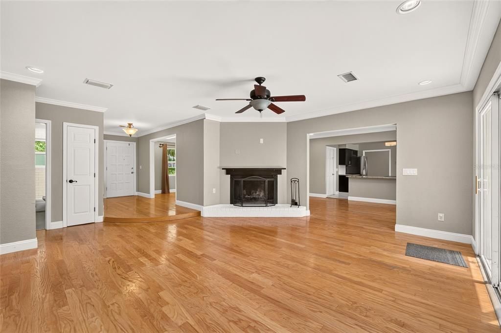 Active With Contract: $468,900 (4 beds, 2 baths, 2168 Square Feet)