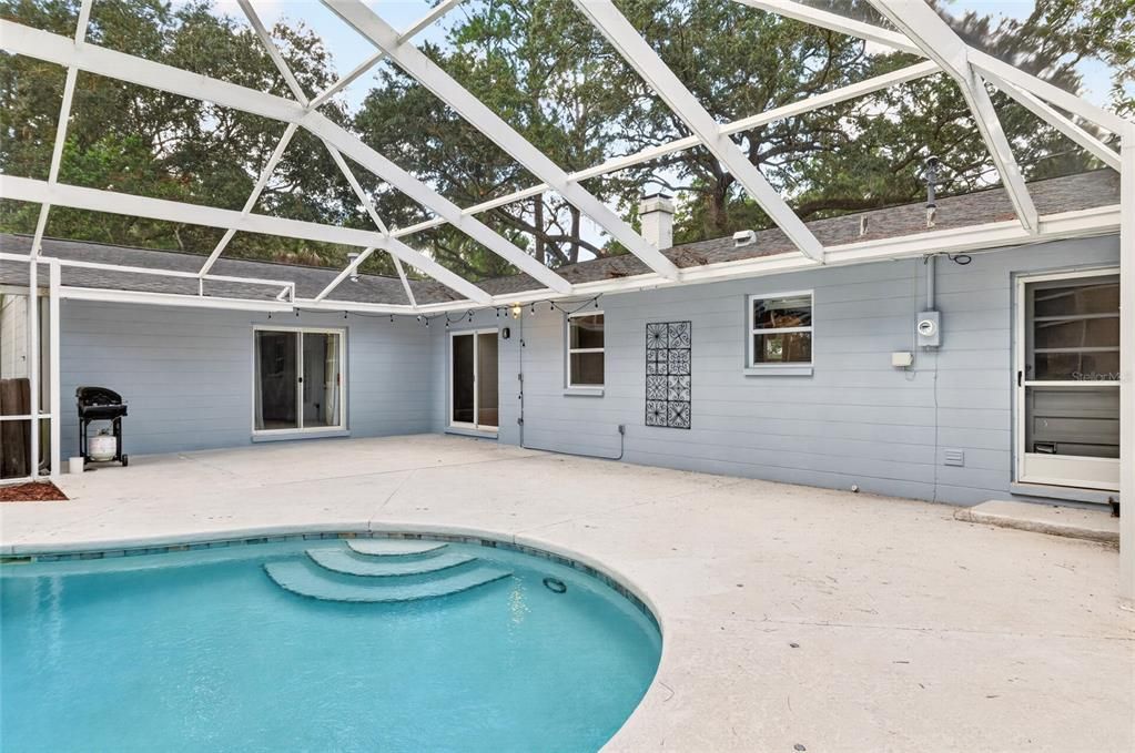 Active With Contract: $468,900 (4 beds, 2 baths, 2168 Square Feet)