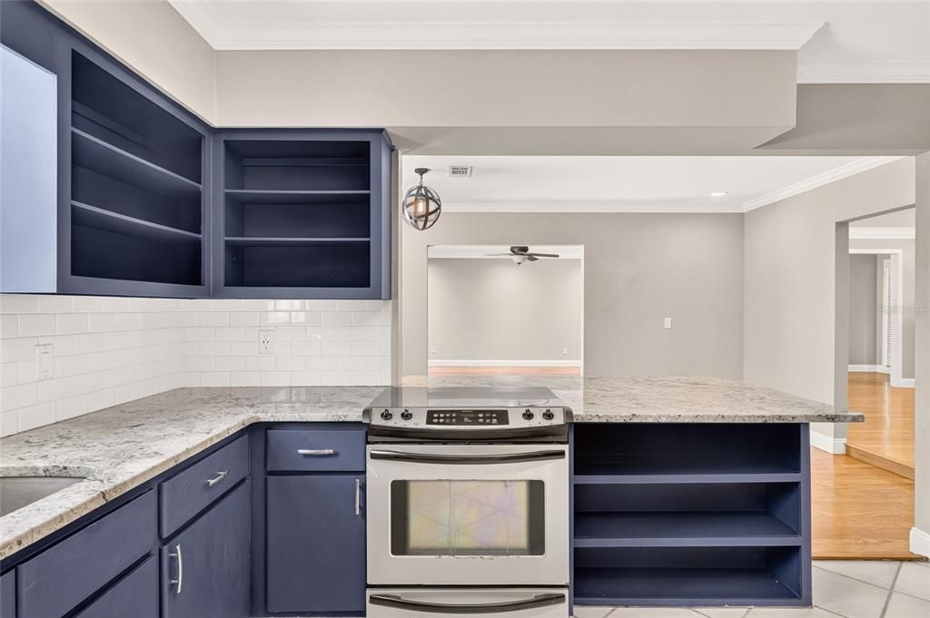 Active With Contract: $468,900 (4 beds, 2 baths, 2168 Square Feet)