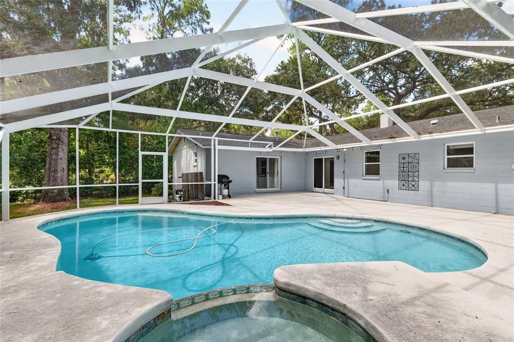Active With Contract: $468,900 (4 beds, 2 baths, 2168 Square Feet)