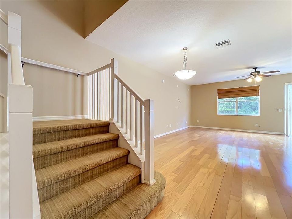 For Rent: $2,450 (3 beds, 2 baths, 1777 Square Feet)