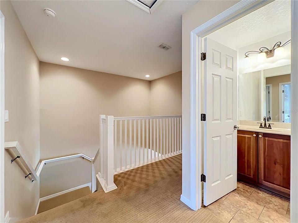 For Rent: $2,450 (3 beds, 2 baths, 1777 Square Feet)