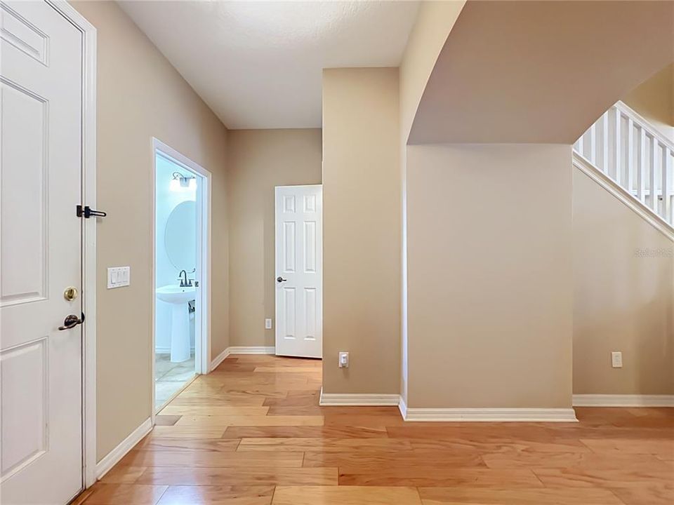 For Rent: $2,450 (3 beds, 2 baths, 1777 Square Feet)