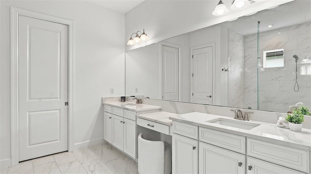 En Venta: $1,449,000 (4 camas, 3 baños, 3206 Pies cuadrados)