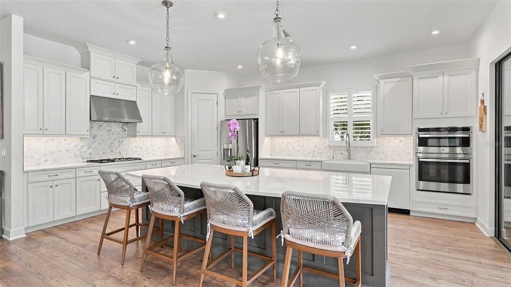 En Venta: $1,449,000 (4 camas, 3 baños, 3206 Pies cuadrados)