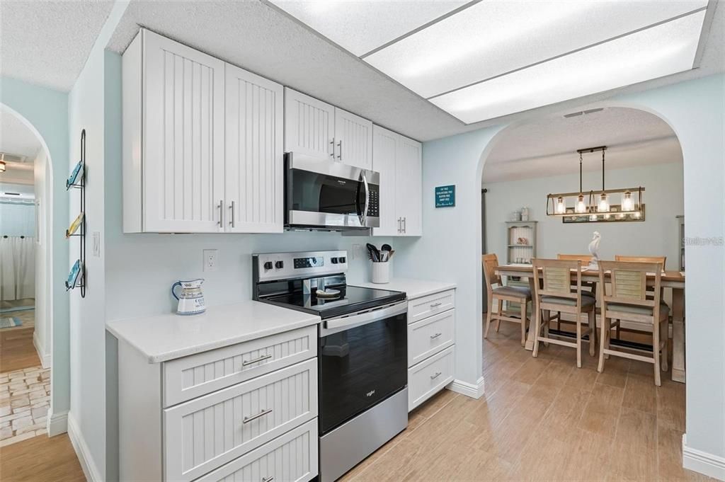 En Venta: $409,000 (2 camas, 2 baños, 1752 Pies cuadrados)