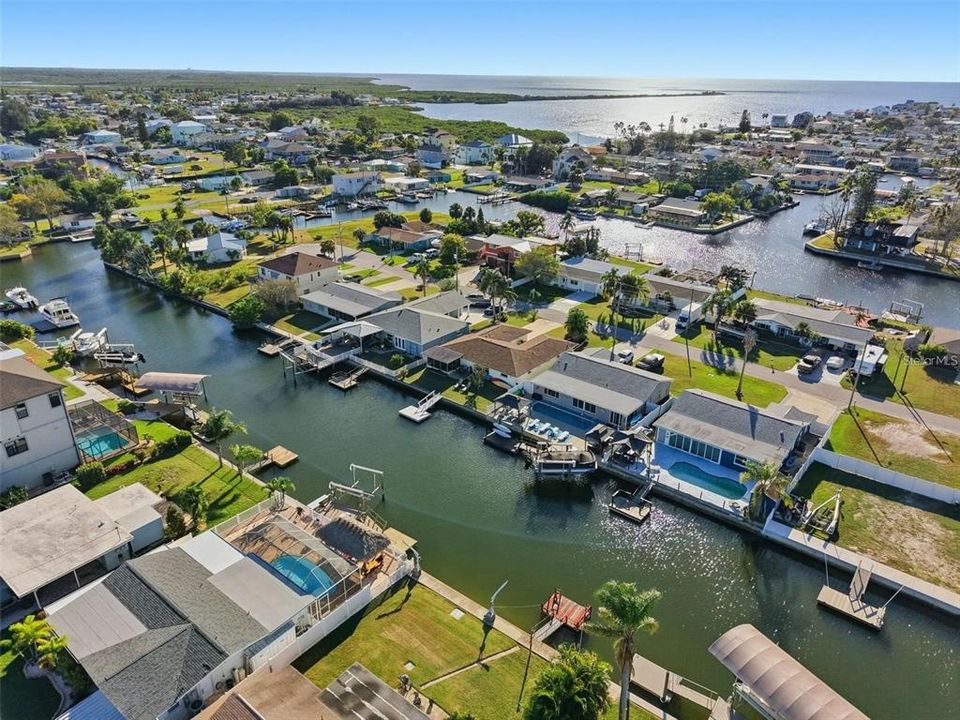 En Venta: $409,000 (2 camas, 2 baños, 1752 Pies cuadrados)